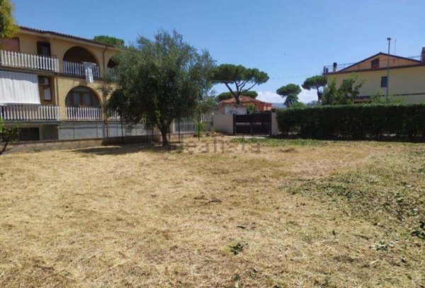 terreno edificabile in vendita a Roma in zona Prenestino-Centocelle
