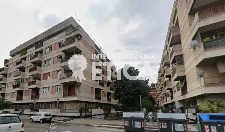 appartamento in vendita a Roma in zona Ostia