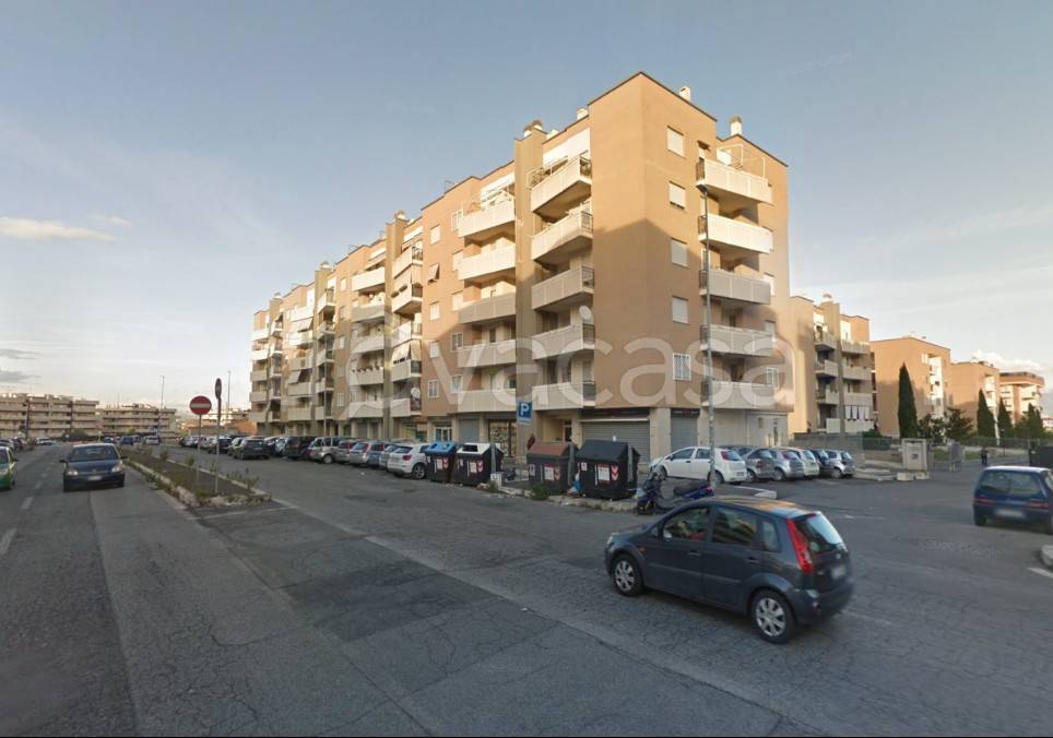 appartamento in vendita a Roma in zona Ponte di Nona