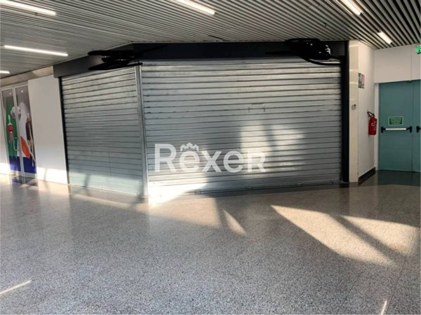 negozio in vendita a Roma in zona Ardeatino