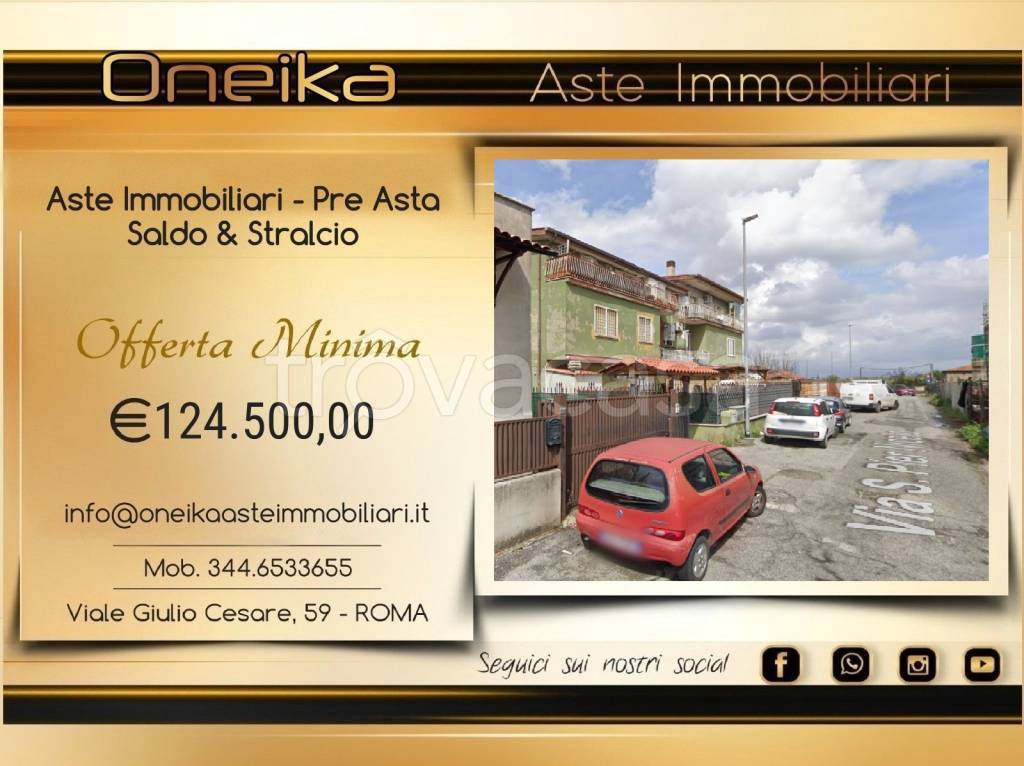 casa indipendente in vendita a Roma in zona Finocchio