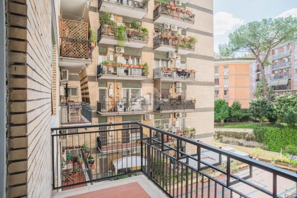 appartamento in vendita a Roma in zona Gianicolense