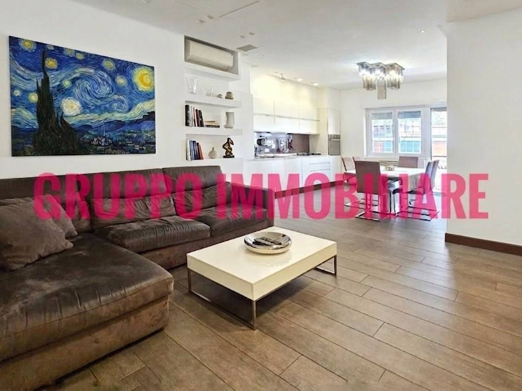 appartamento in vendita a Roma in zona Ardeatino