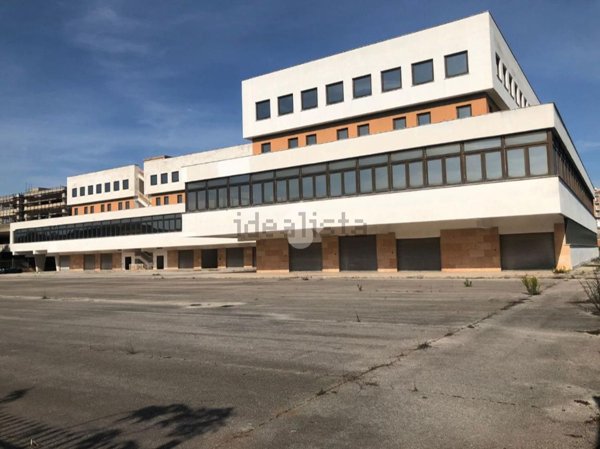 ufficio in vendita a Roma in zona Giuliano Dalmata