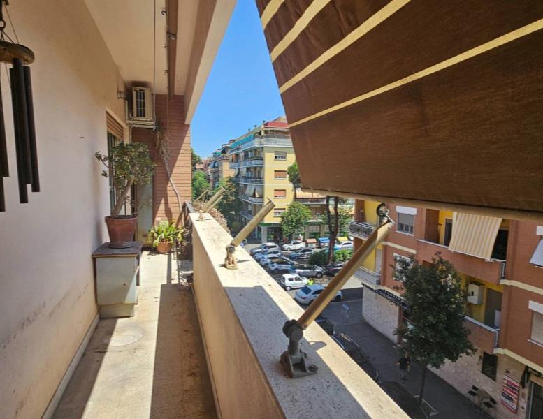 appartamento in vendita a Roma in zona Ostia