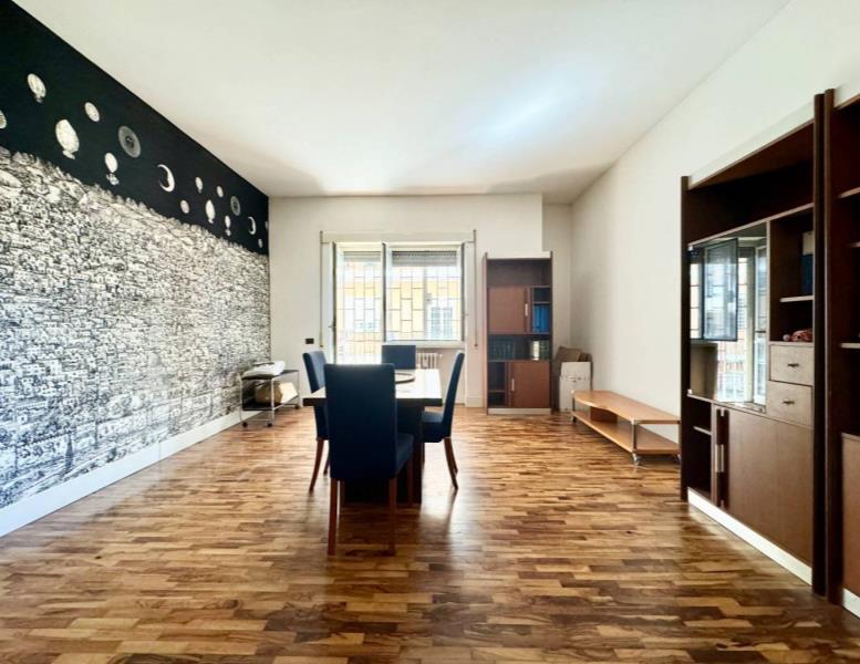 appartamento in vendita a Roma in zona Della Vittoria