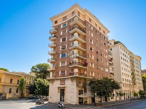 appartamento in vendita a Roma in zona Appio Latino