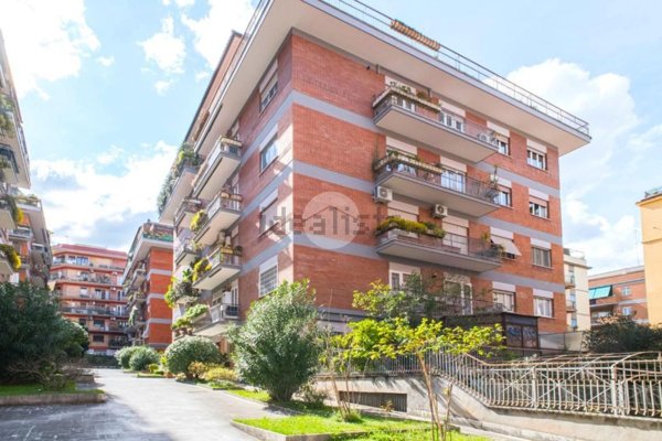 appartamento in vendita a Roma in zona Gianicolense