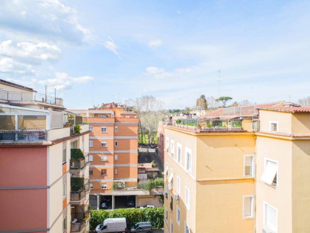 appartamento in vendita a Roma in zona Gianicolense