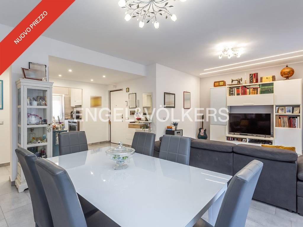 appartamento in vendita a Roma in zona Ostiense