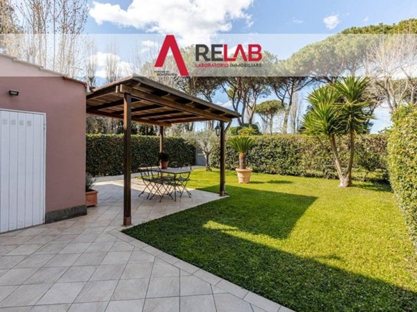 appartamento in vendita a Roma in zona Casal Palocco