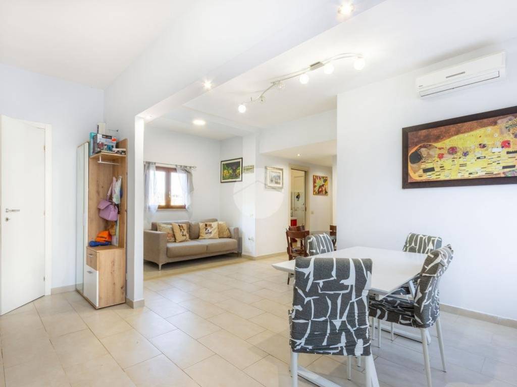 appartamento in vendita a Roma in zona Ostiense