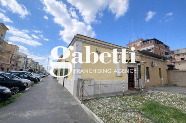 appartamento in vendita a Roma in zona Prenestino-Centocelle