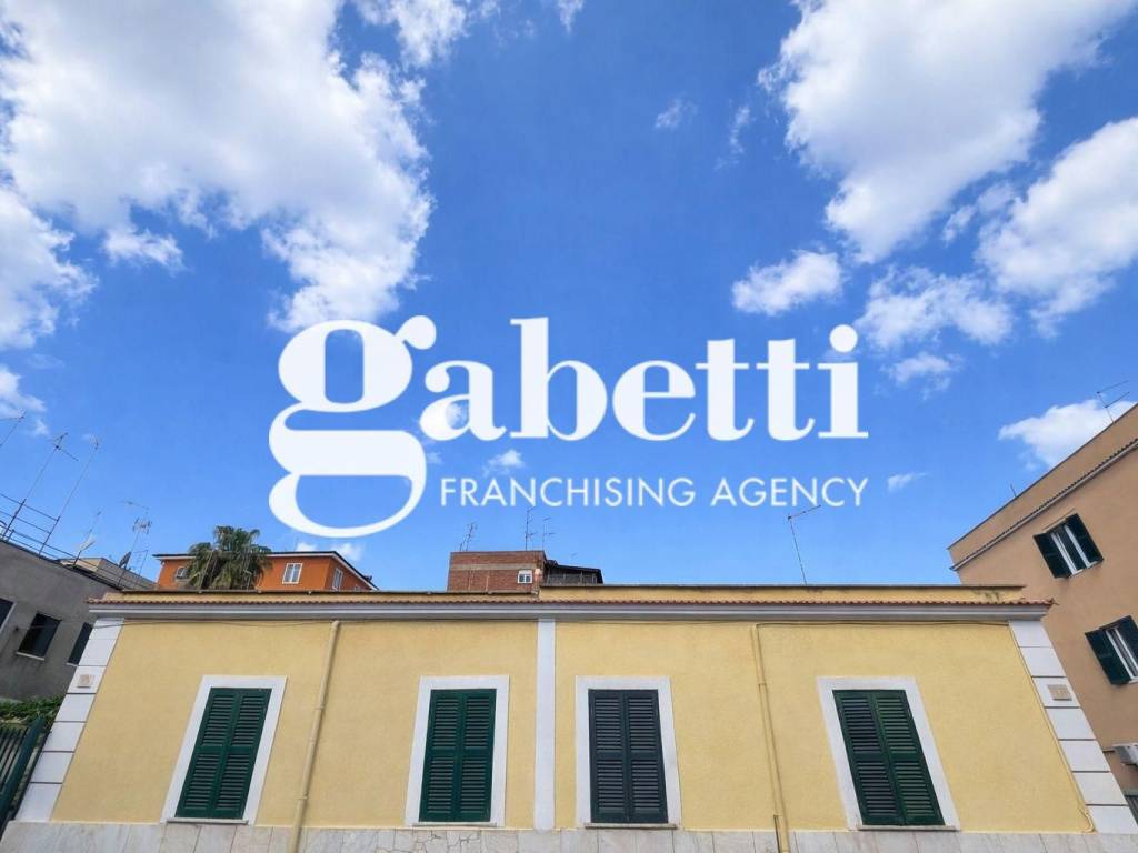appartamento in vendita a Roma in zona Prenestino-Centocelle