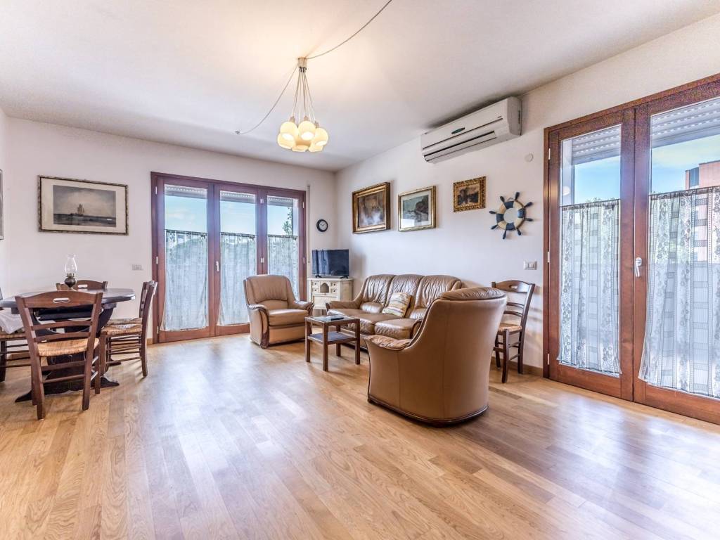 appartamento in vendita a Roma in zona Prenestino-Centocelle