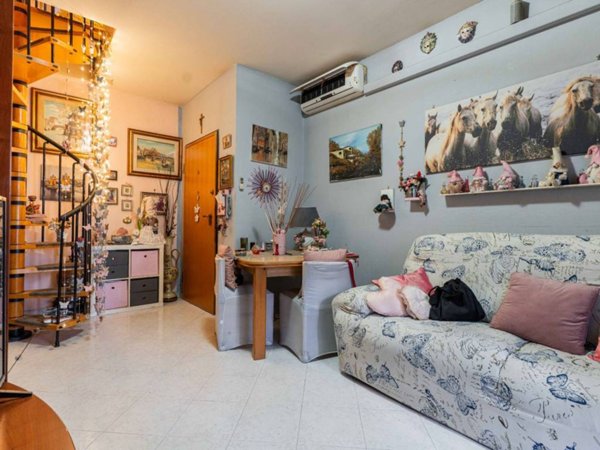 appartamento in vendita a Roma in zona Torre Maura