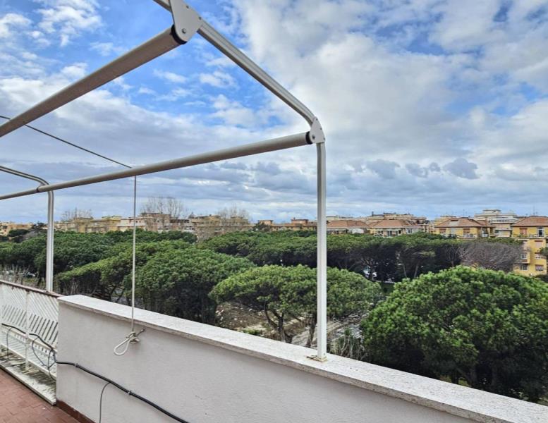 appartamento in vendita a Roma in zona Ostia