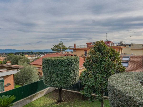 appartamento in vendita a Roma in zona Grottarossa