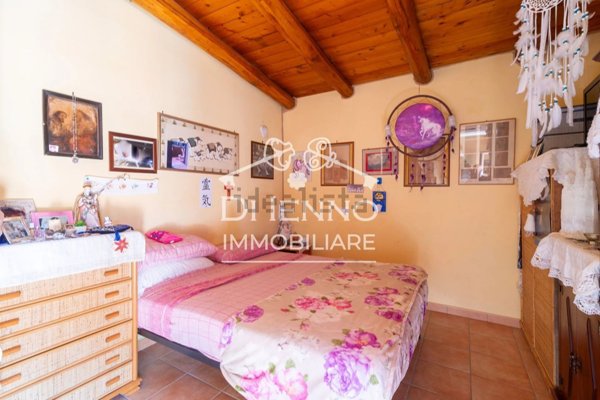 appartamento in vendita a Roma in zona Valle Muricana