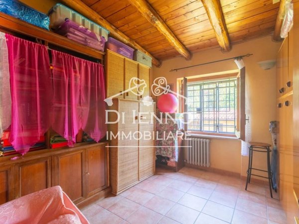 appartamento in vendita a Roma in zona Valle Muricana