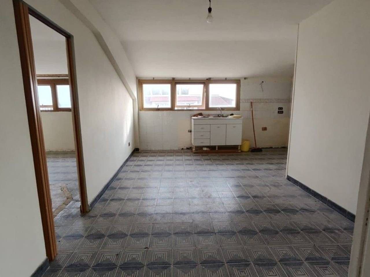 appartamento in vendita a Roma in zona Ostia Antica