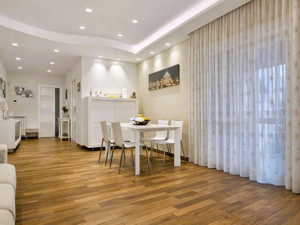 appartamento in vendita a Roma in zona Ostia