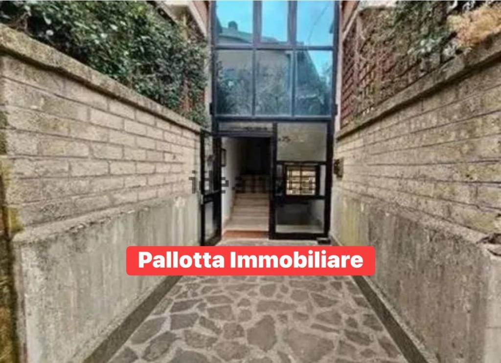 appartamento in vendita a Roma in zona Gianicolense