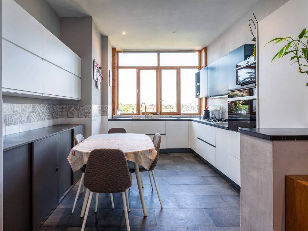 appartamento in vendita a Roma in zona Giuliano Dalmata