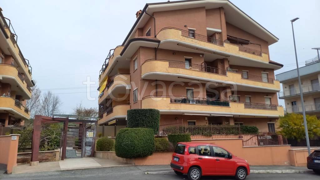 appartamento in vendita a Roma in zona Ponte Galeria