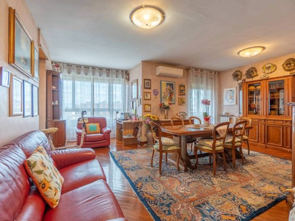 appartamento in vendita a Roma in zona Tor de' Cenci