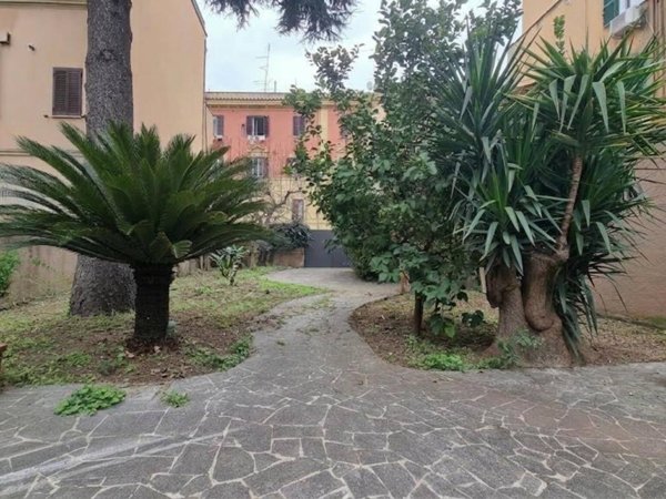 casa indipendente in vendita a Roma in zona Cinecittà