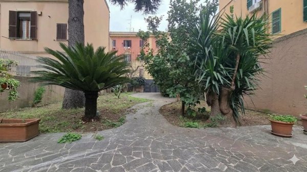 appartamento in vendita a Roma in zona Tuscolano