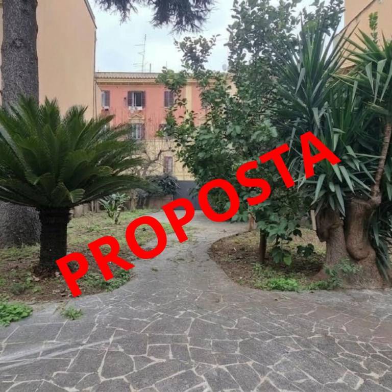 appartamento in vendita a Roma in zona Tuscolano