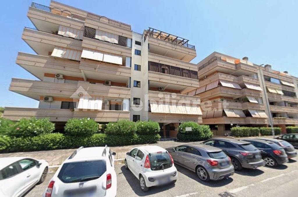 appartamento in vendita a Roma in zona Ponte di Nona