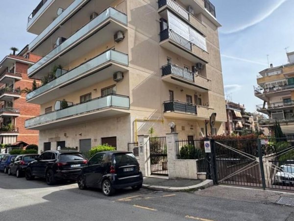 appartamento in vendita a Roma in zona Monte Sacro/Talenti