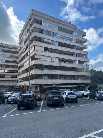 appartamento in vendita a Roma in zona Ardeatino