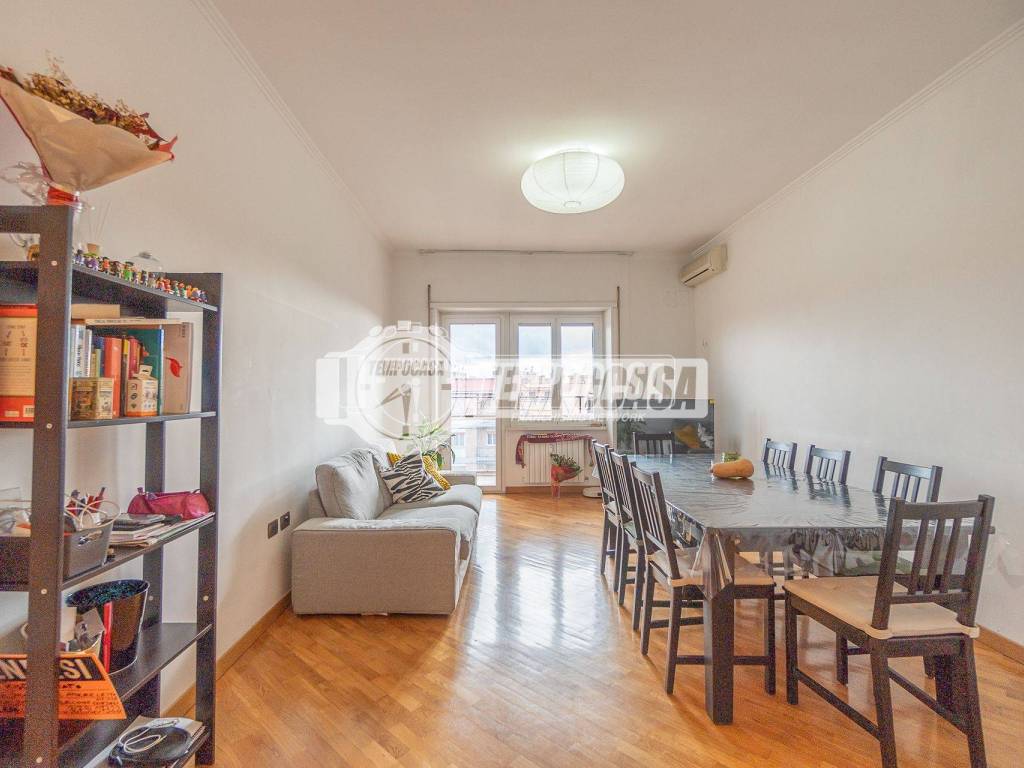 appartamento in vendita a Roma in zona Tuscolano