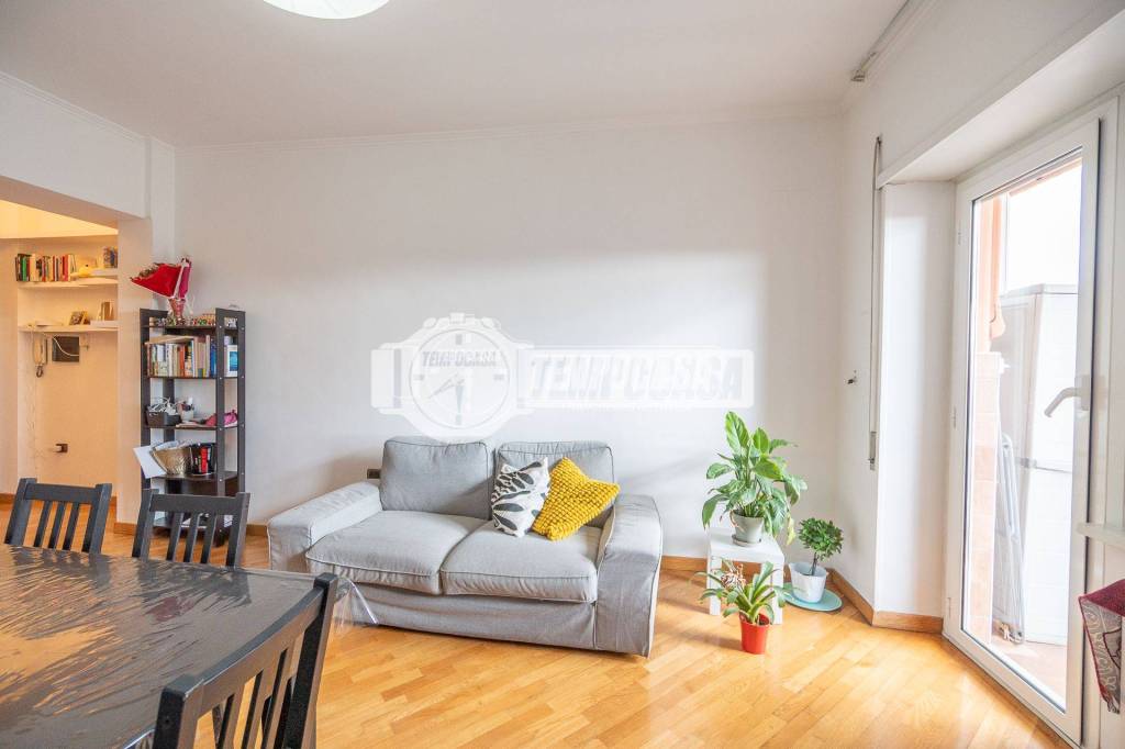 appartamento in vendita a Roma in zona Tuscolano