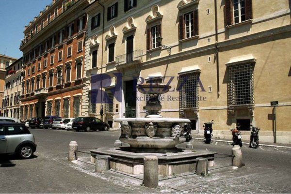 ufficio in vendita a Roma in zona Rione Monti/Campitelli