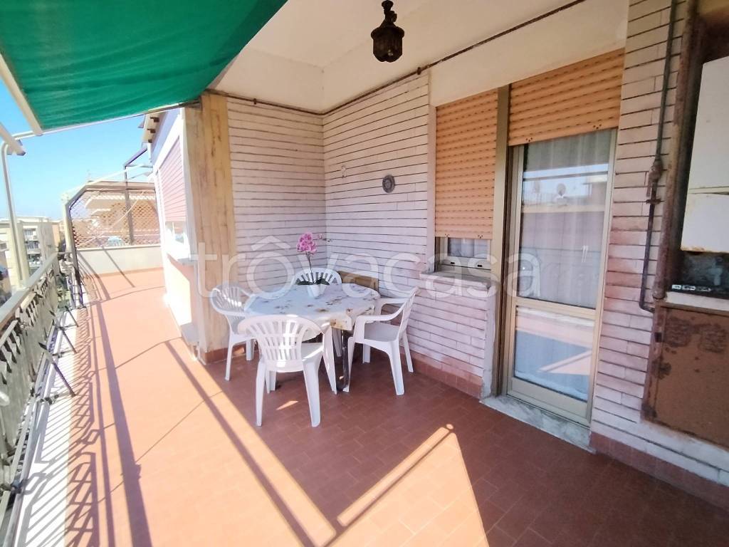 appartamento in vendita a Roma in zona Ostia