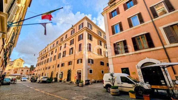 negozio in vendita a Roma in zona Trastevere