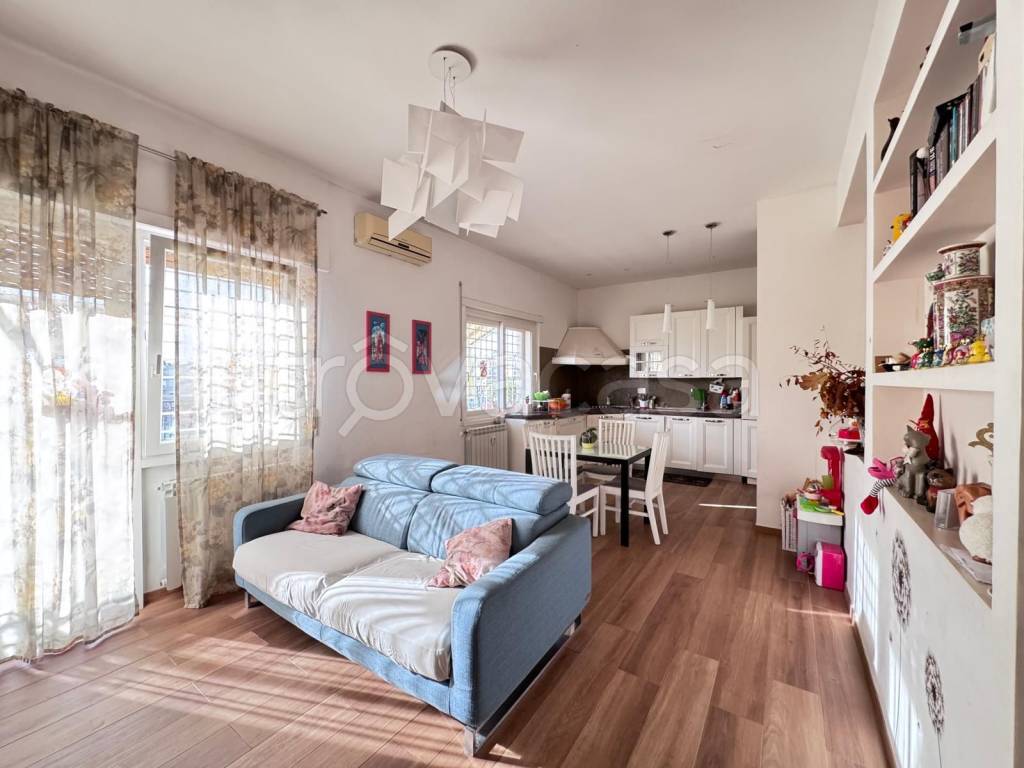 appartamento in vendita a Roma in zona Corviale