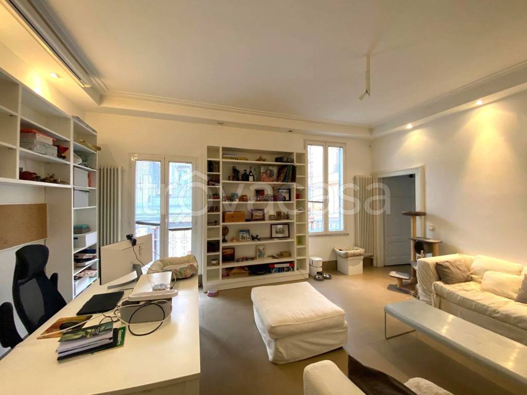 appartamento in vendita a Roma in zona Rione Monti/Campitelli