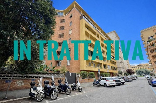 appartamento in vendita a Roma in zona Tuscolano