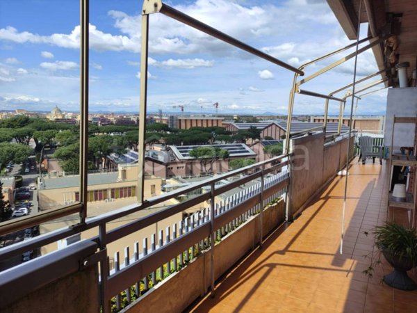 appartamento in vendita a Roma in zona Cinecittà