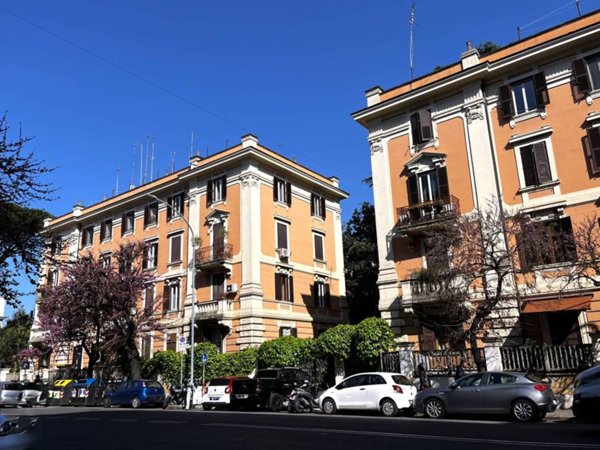 appartamento in vendita a Roma in zona Appio Latino