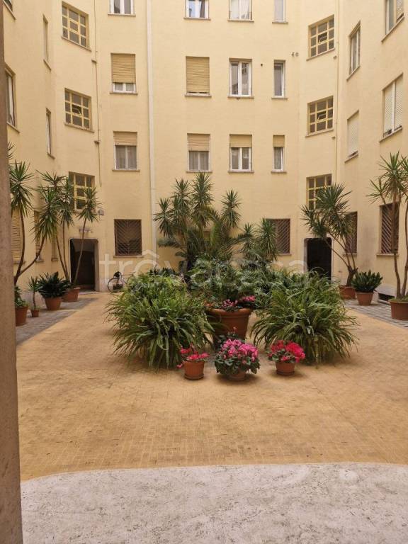 appartamento in vendita a Roma in zona Tuscolano