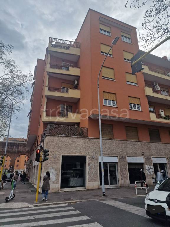 appartamento in vendita a Roma in zona Tuscolano