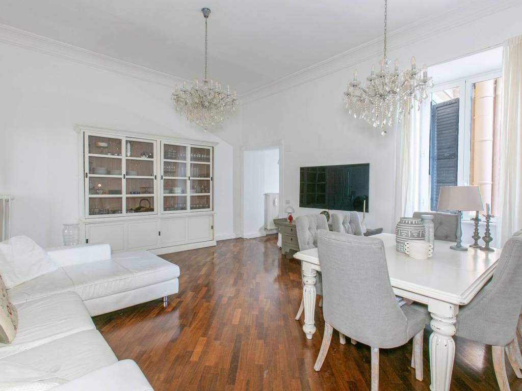 appartamento in vendita a Roma in zona Appio Latino