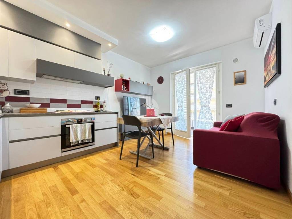 appartamento in vendita a Roma in zona Fonte Laurentina